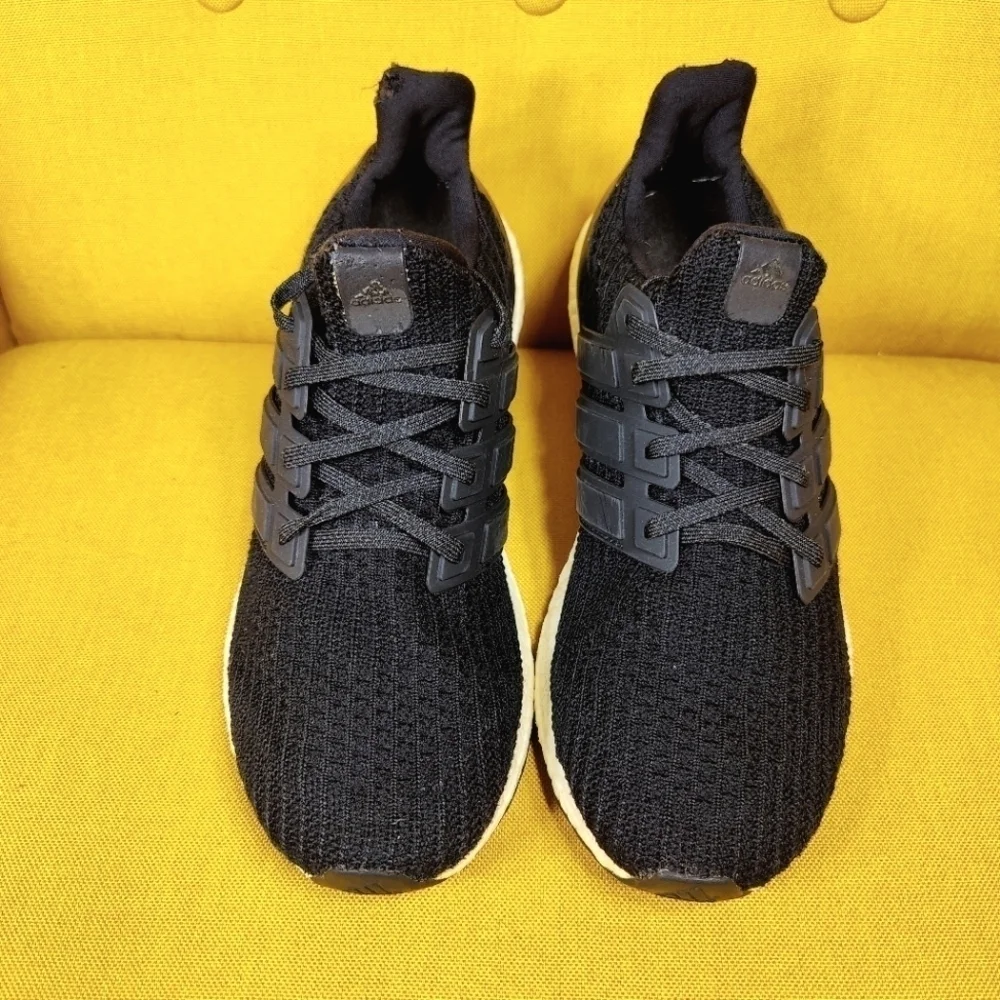 Adidas Ultraboost 4.0 DNA Black White Knit Sneakers Women's Shoe Size 9.5